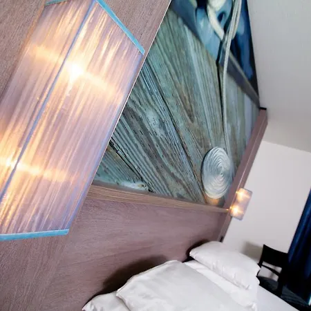 Hotel Medemblik 호텔 3*