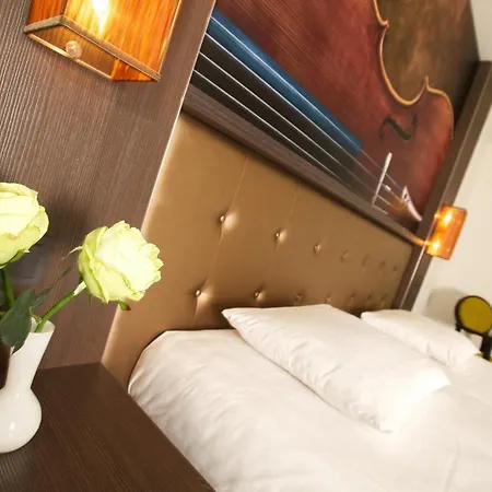 Hotel Medemblik מלון מדמבליק