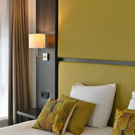 Hotel Medemblik מלון 3*